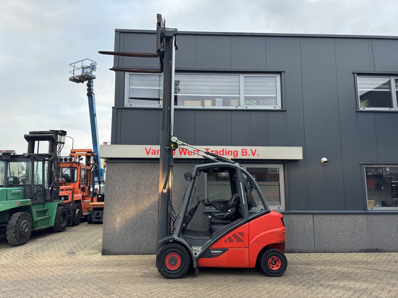 Linde H30D-02 Duplo 450 Sideshift / Vorkversteller VW Diesel 2013 - Diesel forklift: picture 5 Linde H30D-02 Duplo 450 Sideshift / Vorkversteller VW Diesel 2013 - Diesel forklift: picture 5