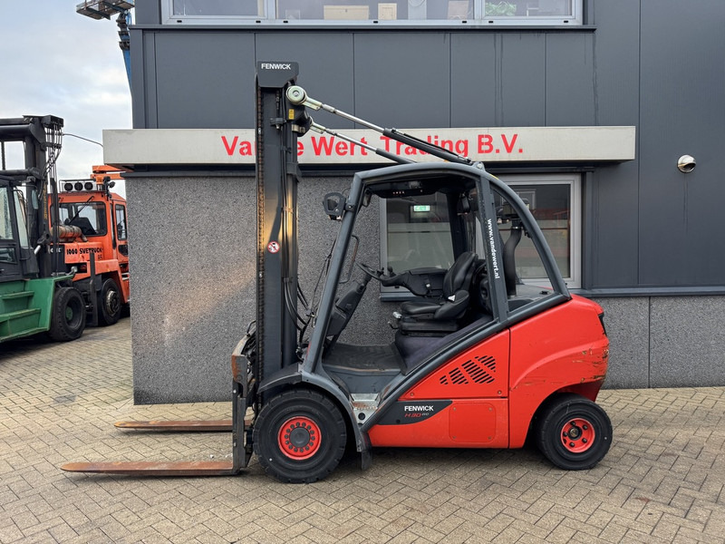 Linde H30D-02 Duplo 450 Sideshift / Vorkversteller VW Diesel 2013 - Diesel forklift: picture 1 Linde H30D-02 Duplo 450 Sideshift / Vorkversteller VW Diesel 2013 - Diesel forklift: picture 1