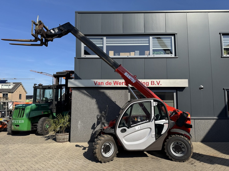 Telescopic handler Manitou MT 625: picture 1