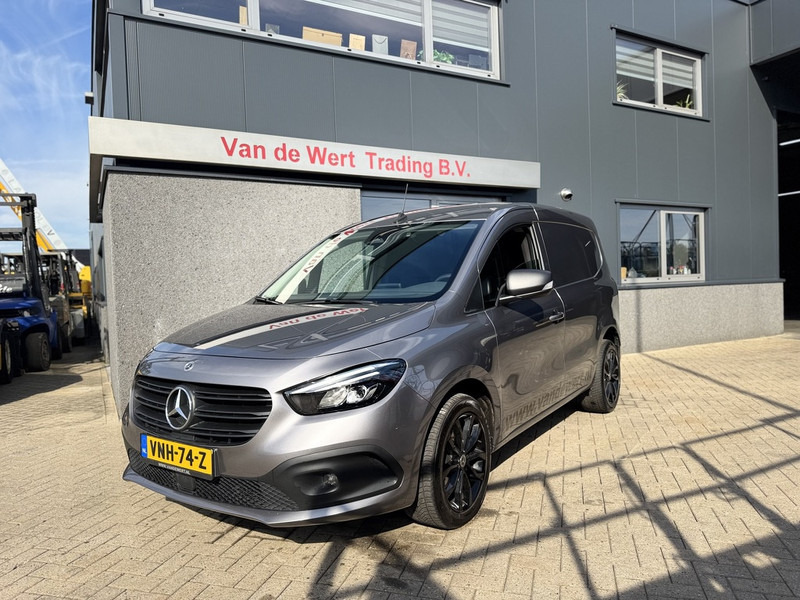 Mercedes-Benz Citan 110 CDI 95PK Diesel 2021 Airco / DAB + / Apple Carplay / Camera / LM Velgen / Cruise control / Navi Zeer Net! - Closed box van: picture 1 Mercedes-Benz Citan 110 CDI 95PK Diesel 2021 Airco / DAB + / Apple Carplay / Camera / LM Velgen / Cruise control / Navi Zeer Net! - Closed box van: picture 1