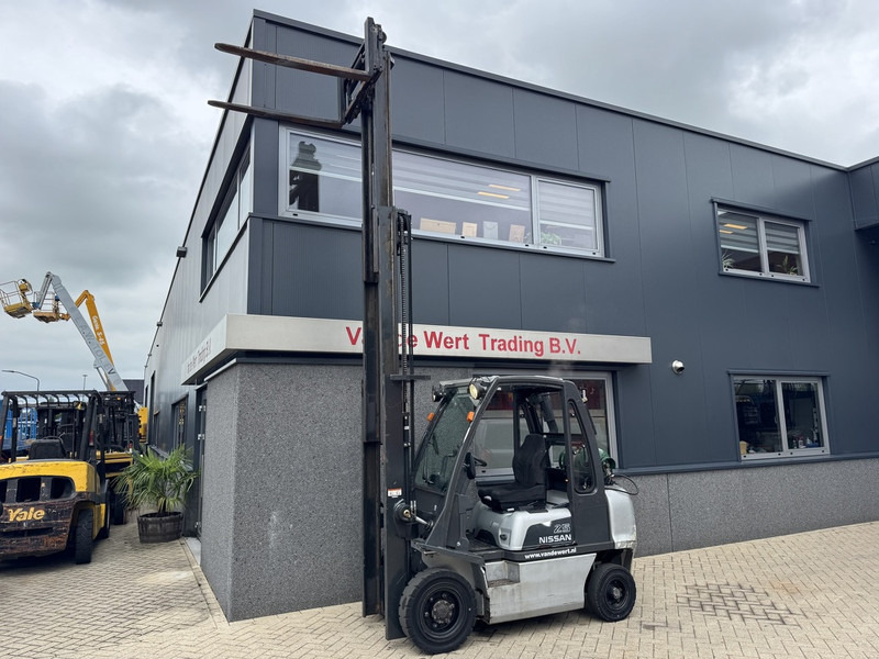 LPG forklift Nissan UD02A25PQ Triplo 475 Freelift/Sideshift LPG 2005: picture 7