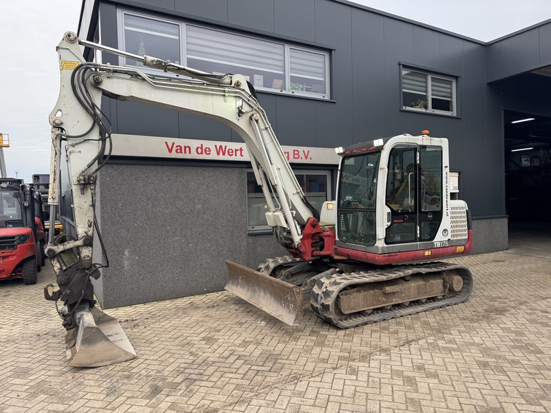 Takeuchi TB175 Graafmachine Rups 2008 Yanmar Diesel inclusief 5 bakken + palletvork - Crawler excavator: picture 3 Takeuchi TB175 Graafmachine Rups 2008 Yanmar Diesel inclusief 5 bakken + palletvork - Crawler excavator: picture 3