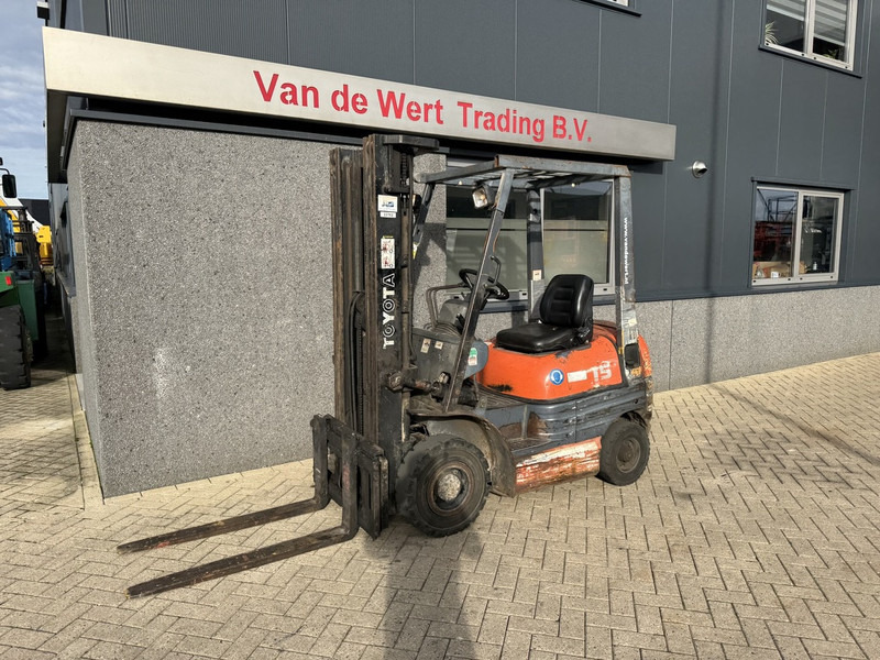 Toyota 02-6FDF15 Triplo 470 Freelift / Sideshift Diesel 1998 - Diesel forklift: picture 2 Toyota 02-6FDF15 Triplo 470 Freelift / Sideshift Diesel 1998 - Diesel forklift: picture 2
