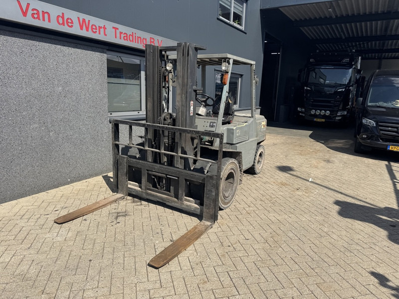 Yang FD-45 Triplo 465 Freelift/Sideshift Diesel 1999 - Diesel forklift: picture 3 Yang FD-45 Triplo 465 Freelift/Sideshift Diesel 1999 - Diesel forklift: picture 3