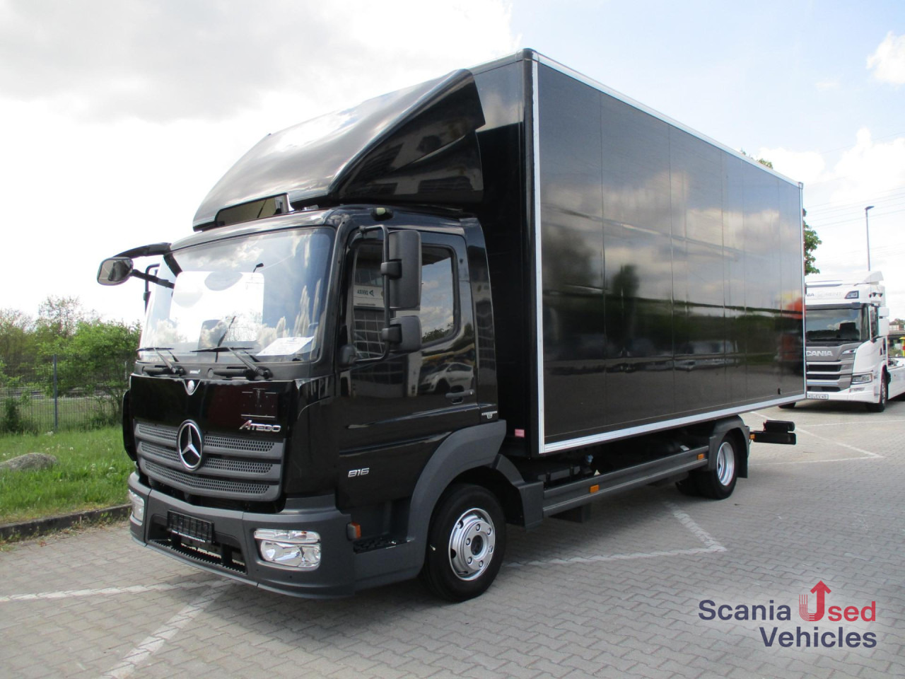 MERCEDES-BENZ Atego 816L Möbelkoffer - Closed box van: picture 1 MERCEDES-BENZ Atego 816L Möbelkoffer - Closed box van: picture 1