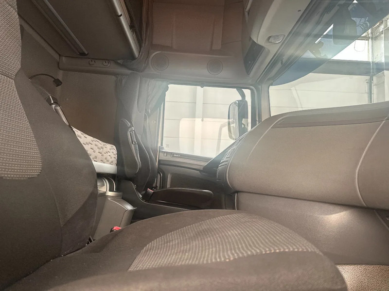 Tractor truck DAF XF 106.460 SUPERSPACECAB: picture 9