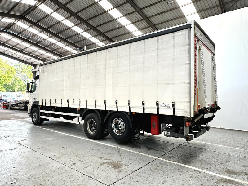 Volvo FM 330 / Essieu relevable et directionnel / Steerable lift axle / Lift as en stuuras - Curtain side truck: picture 3 Volvo FM 330 / Essieu relevable et directionnel / Steerable lift axle / Lift as en stuuras - Curtain side truck: picture 3