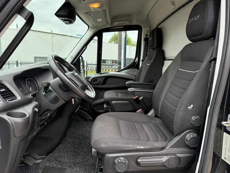 Commercial truck Iveco 40C18/35 Daily  Holland vehicle in excellent quality: picture 11