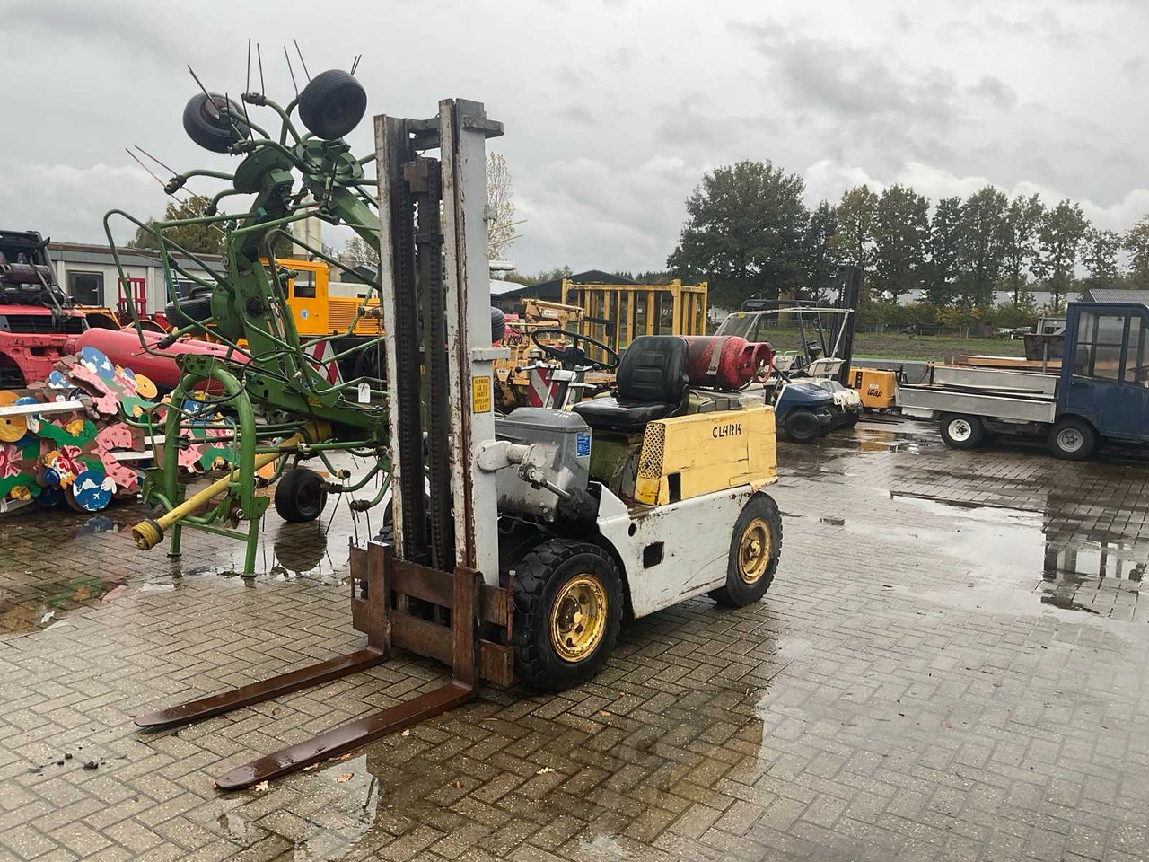 1967 CLARK CY40 FORKLIFT - Forklift: picture 1 1967 CLARK CY40 FORKLIFT - Forklift: picture 1