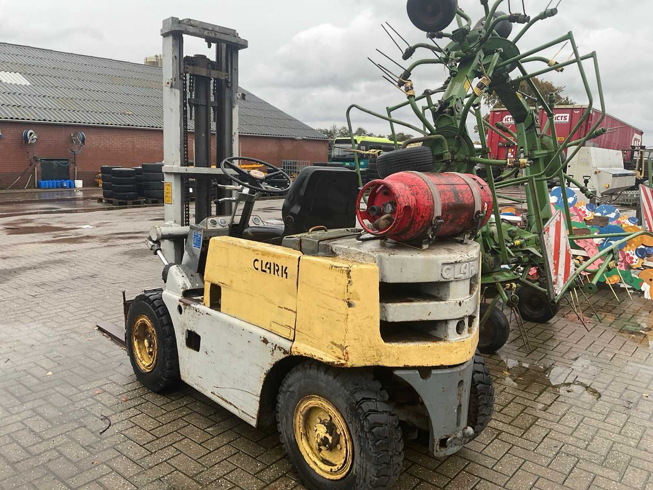 1967 CLARK CY40 FORKLIFT - Forklift: picture 4 1967 CLARK CY40 FORKLIFT - Forklift: picture 4