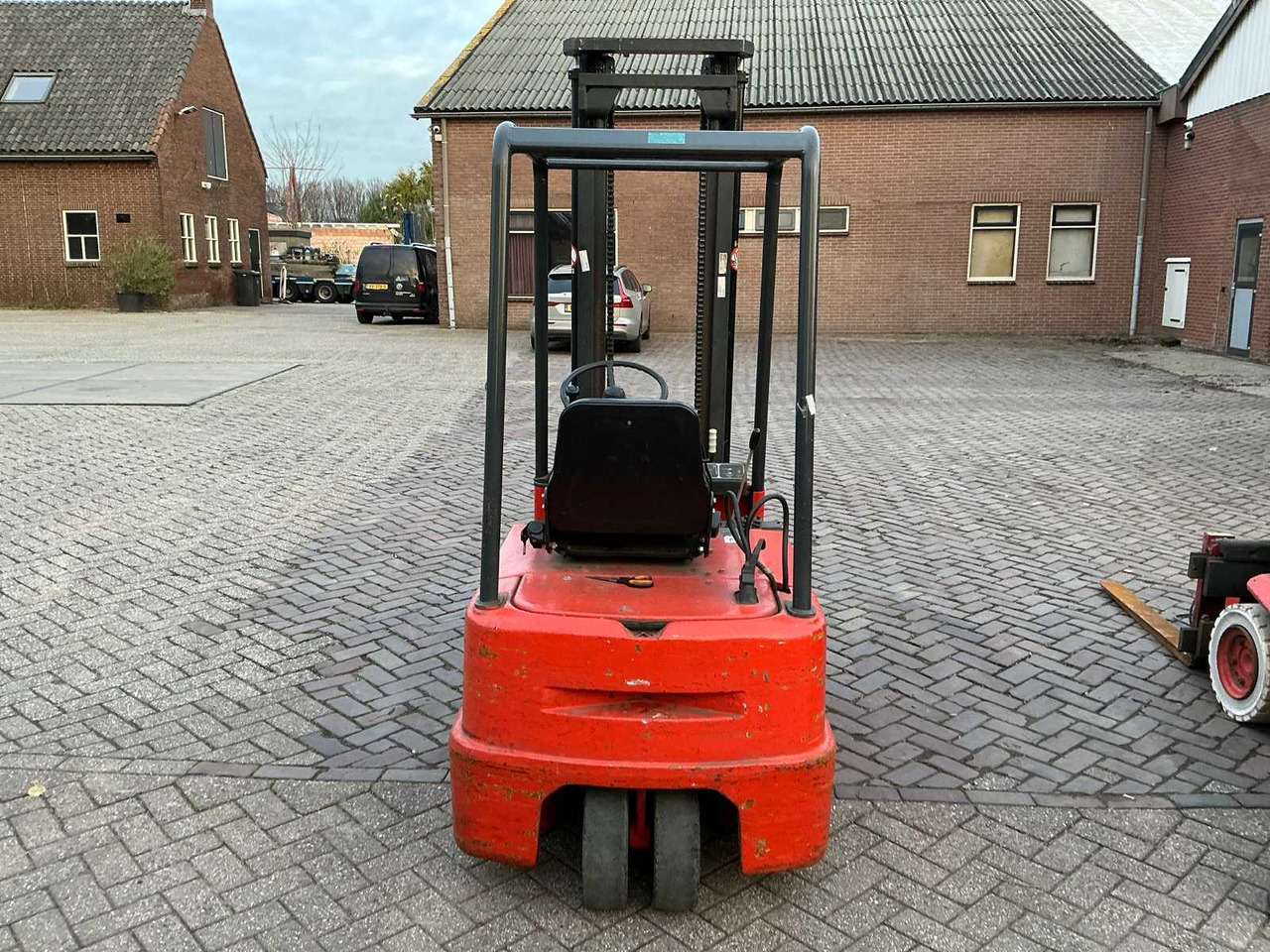 1991 LINDE E15 FORKLIFT - Forklift: picture 5 1991 LINDE E15 FORKLIFT - Forklift: picture 5