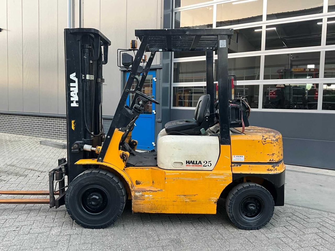 1999 HALLA HLF25 FORKLIFT - Forklift: picture 5 1999 HALLA HLF25 FORKLIFT - Forklift: picture 5