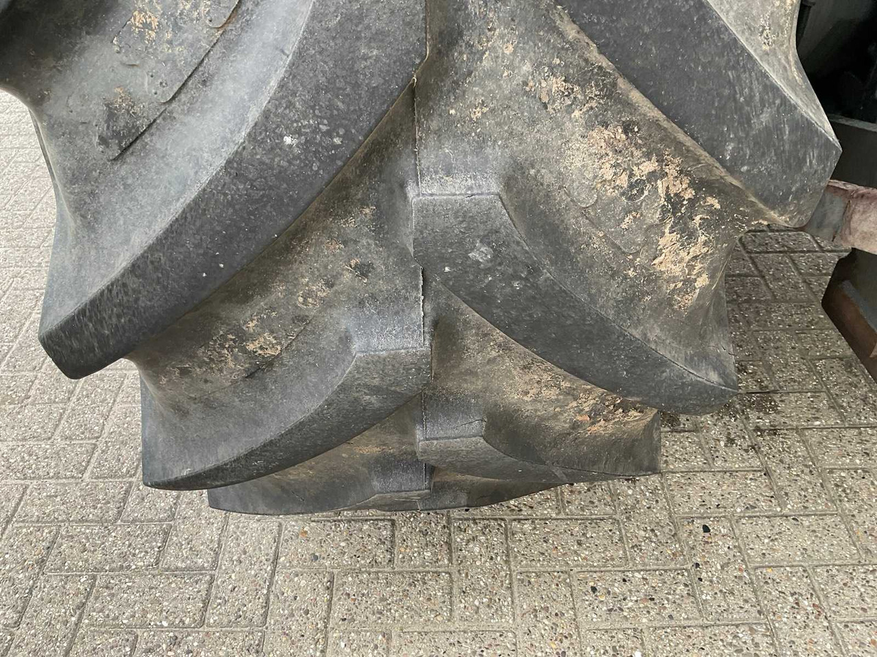 Farm tractor 2000 FENDT VARIO 712 ALL-WHEEL DRIVE FARM TRACTOR: picture 14 Farm tractor 2000 FENDT VARIO 712 ALL-WHEEL DRIVE FARM TRACTOR: picture 14