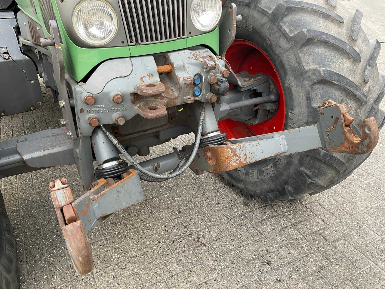 Farm tractor 2000 FENDT VARIO 712 ALL-WHEEL DRIVE FARM TRACTOR: picture 9 Farm tractor 2000 FENDT VARIO 712 ALL-WHEEL DRIVE FARM TRACTOR: picture 9