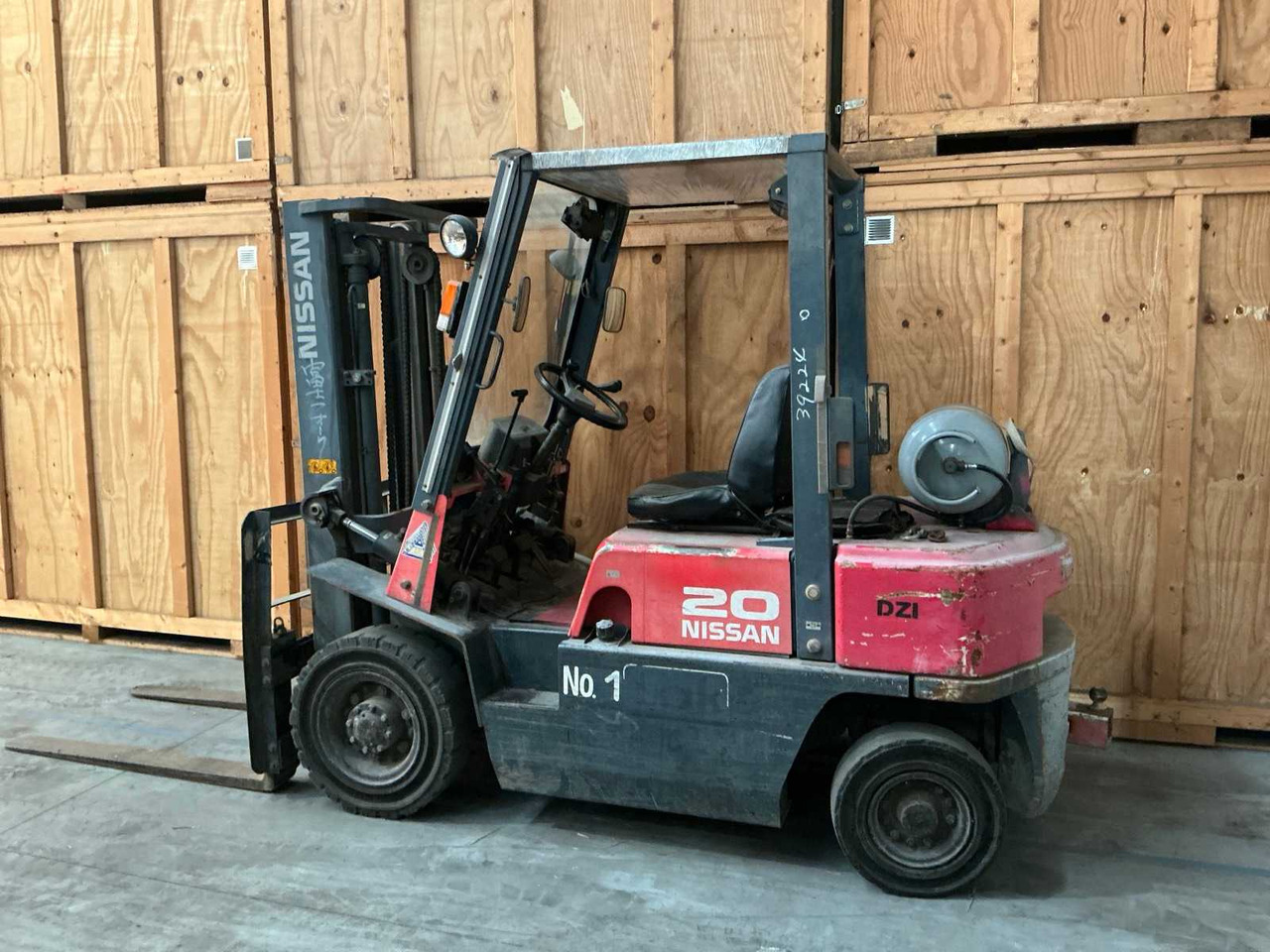 2000 NISSAN PJ02 FORKLIFT - Forklift: picture 2 2000 NISSAN PJ02 FORKLIFT - Forklift: picture 2