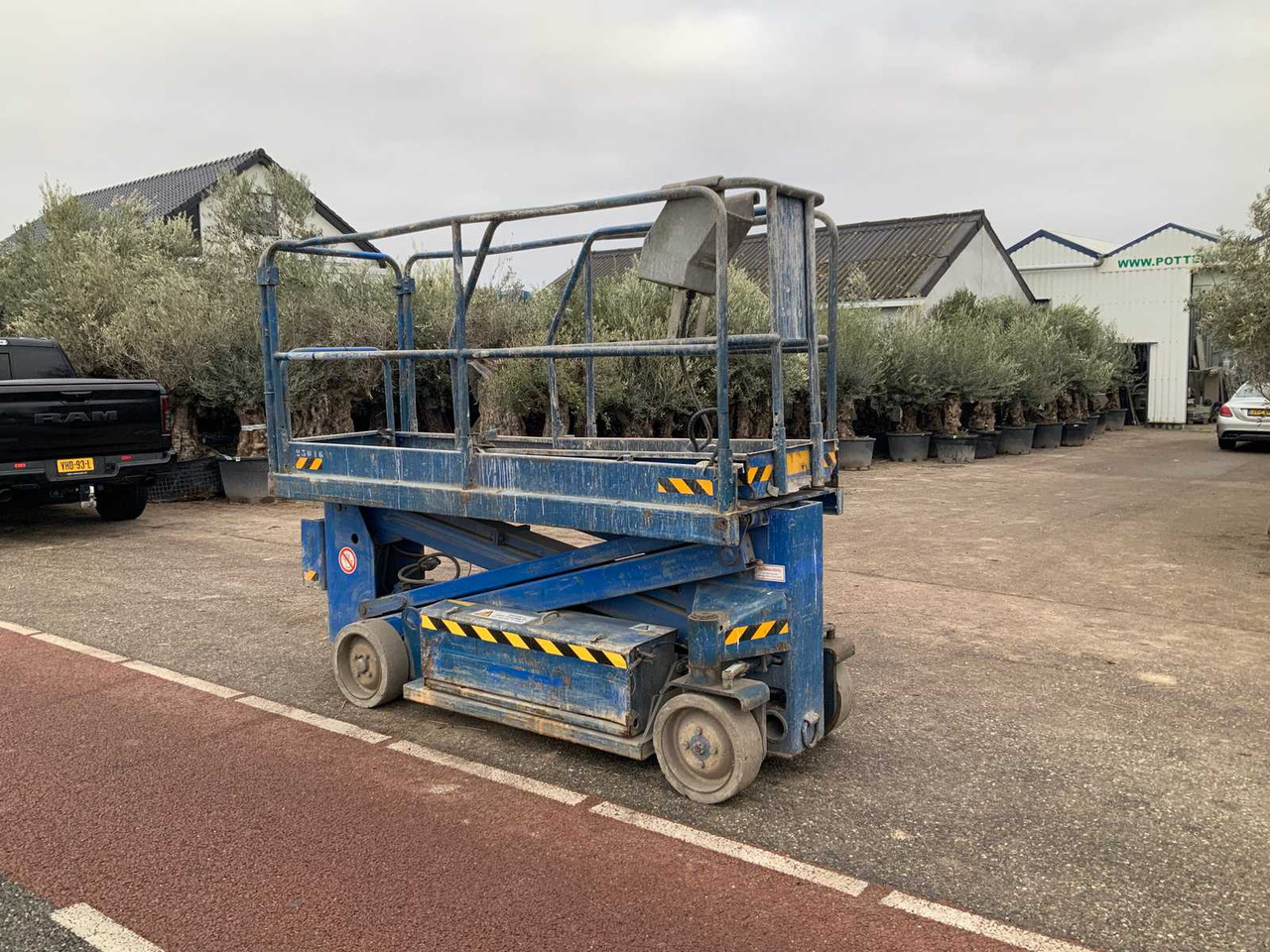 2000 UPRIGHT SL20 AERIAL WORK PLATFORM - Aerial platform: picture 4 2000 UPRIGHT SL20 AERIAL WORK PLATFORM - Aerial platform: picture 4