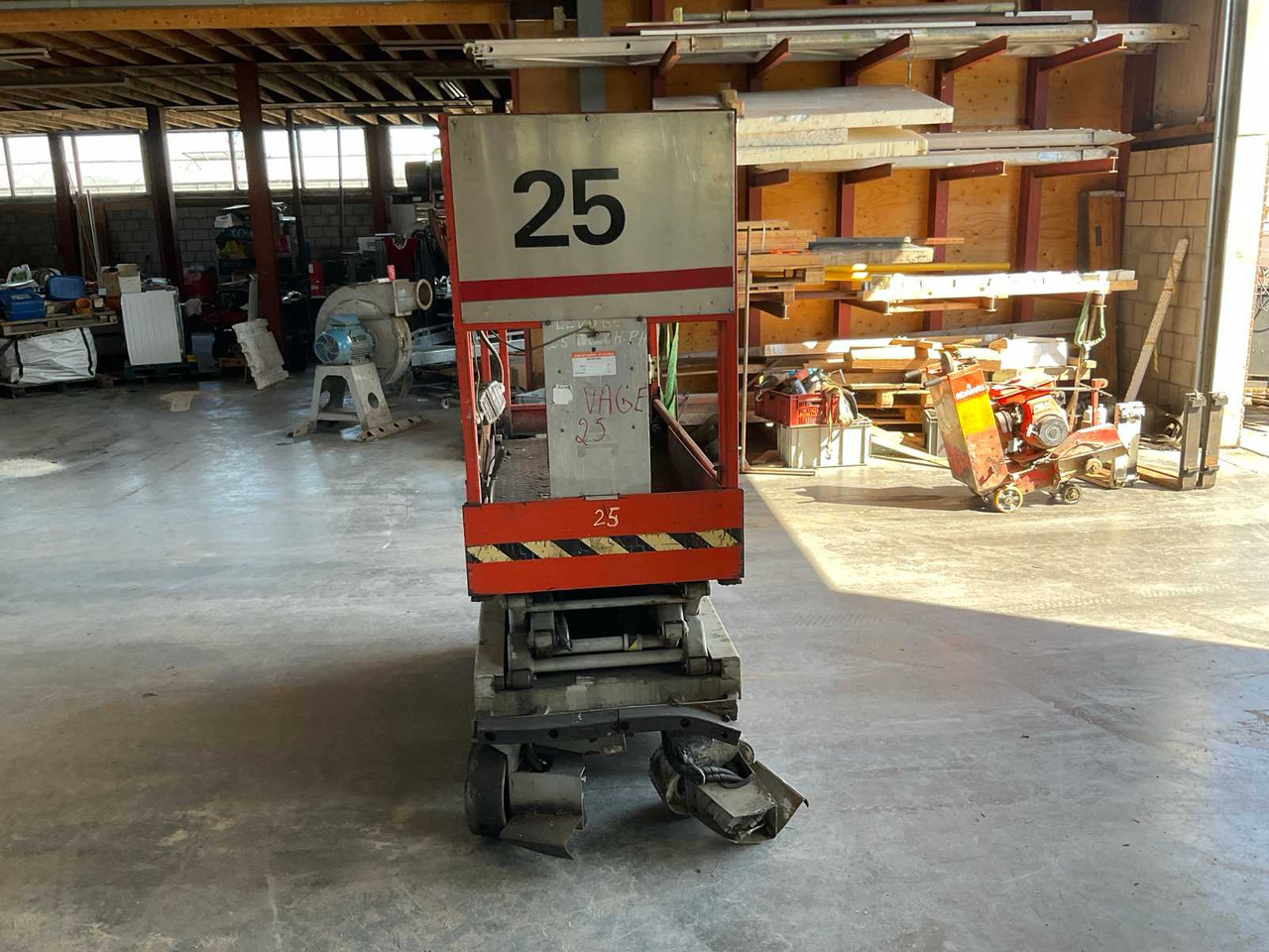 2002 SKYJACK SJ3 3015 AERIAL PLATFORM - Aerial platform: picture 5 2002 SKYJACK SJ3 3015 AERIAL PLATFORM - Aerial platform: picture 5