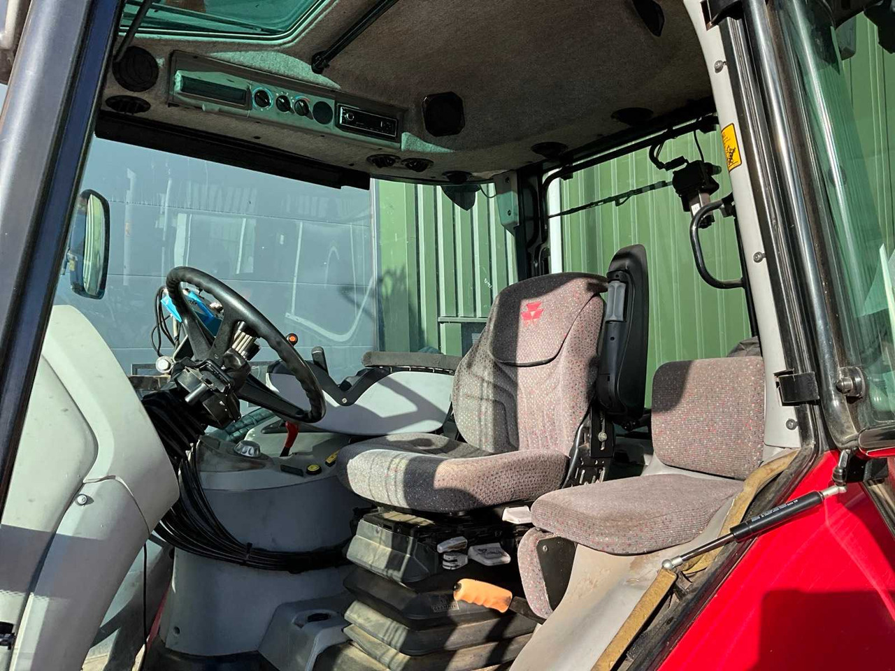 Farm tractor 2007 MASSEY FERGUSON 6480 FOUR WHEEL DRIVE FARM TRACTOR: picture 16