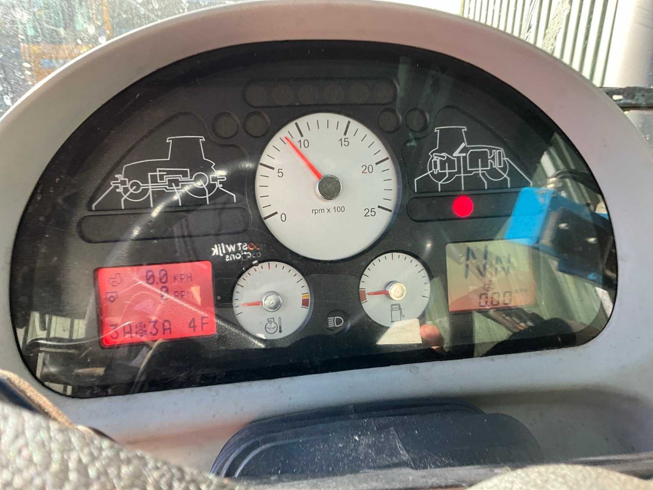 Farm tractor 2007 MASSEY FERGUSON 6480 FOUR WHEEL DRIVE FARM TRACTOR: picture 18