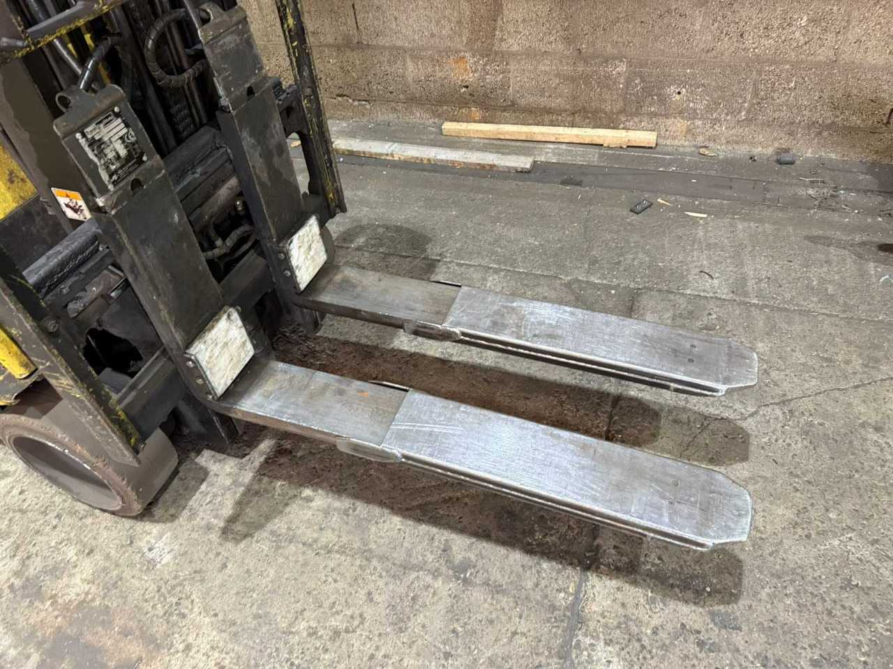 2008 HYSTER E2.00XMS FORKLIFT TRUCK - BATTERY 2024 (2000KG) - Forklift: picture 5 2008 HYSTER E2.00XMS FORKLIFT TRUCK - BATTERY 2024 (2000KG) - Forklift: picture 5