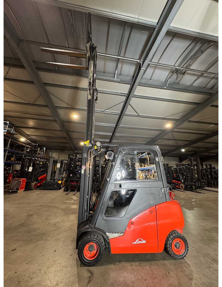 2008 SERVICE + UVV 10/2026 LINDE H20T 2,000KG TRIPLEX GAS FORKLIFT FORKLIFT 11,735 HOURS - Forklift: picture 3 2008 SERVICE + UVV 10/2026 LINDE H20T 2,000KG TRIPLEX GAS FORKLIFT FORKLIFT 11,735 HOURS - Forklift: picture 3