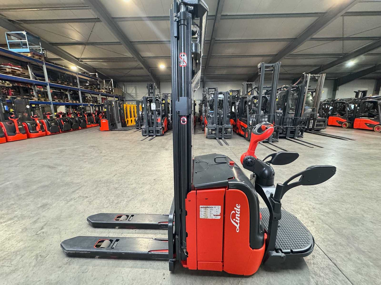 2012 SERVICE +UVV 09/2026 LINDE L16AP 1.600KG TRIPLEX 470CM PALLET TRUCK ANT 4.430 HOURS - Forklift: picture 1 2012 SERVICE +UVV 09/2026 LINDE L16AP 1.600KG TRIPLEX 470CM PALLET TRUCK ANT 4.430 HOURS - Forklift: picture 1