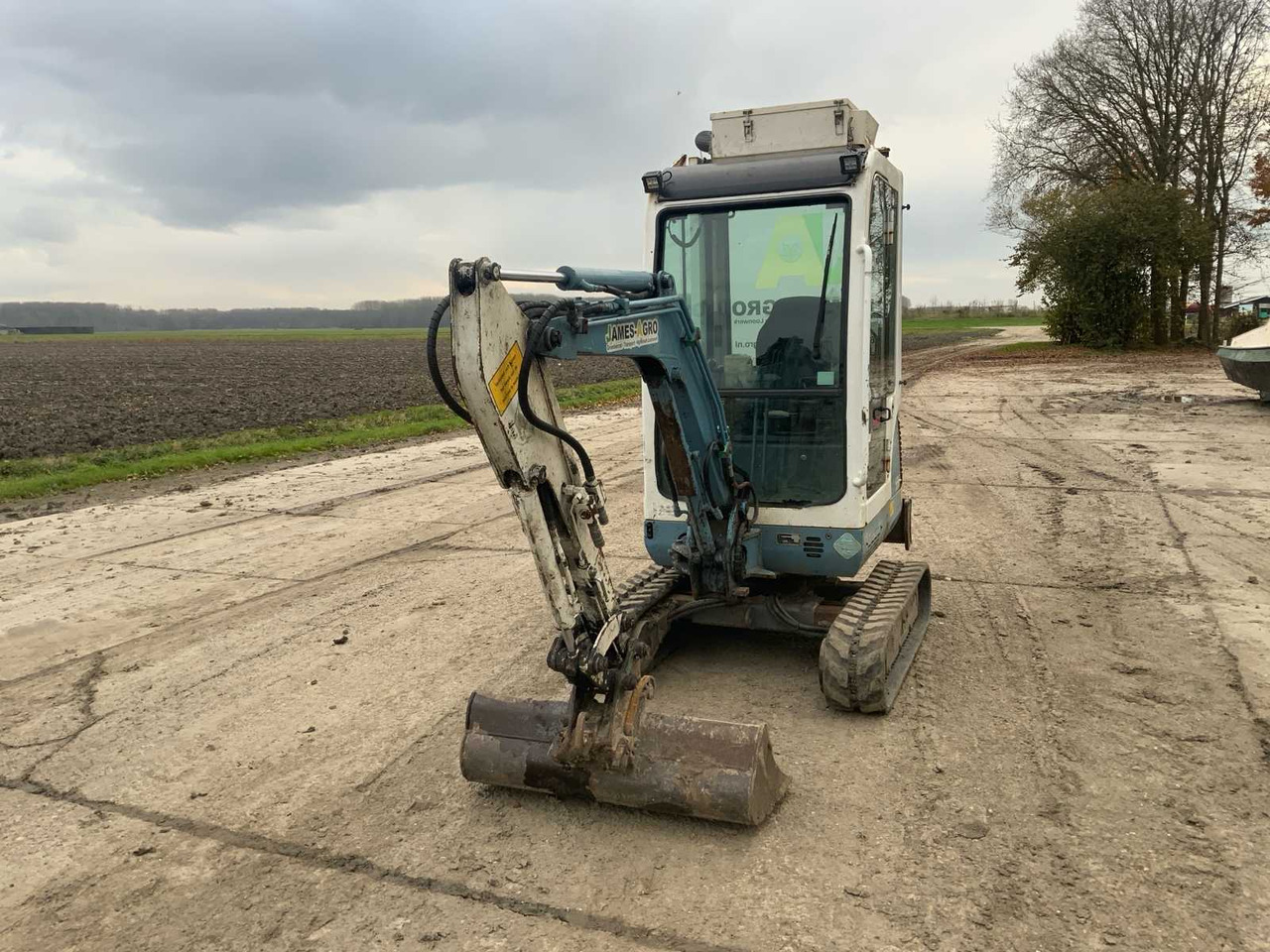 2013 TAKEUCHI TB016 MINI EXCAVATOR - Mini excavator: picture 2 2013 TAKEUCHI TB016 MINI EXCAVATOR - Mini excavator: picture 2