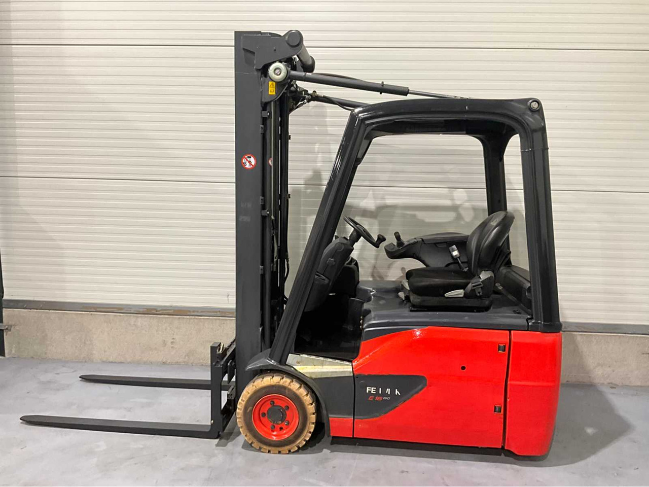 2015 LINDE E16-02 1600KG 3915HOUR FORKLIFT - Forklift: picture 3 2015 LINDE E16-02 1600KG 3915HOUR FORKLIFT - Forklift: picture 3