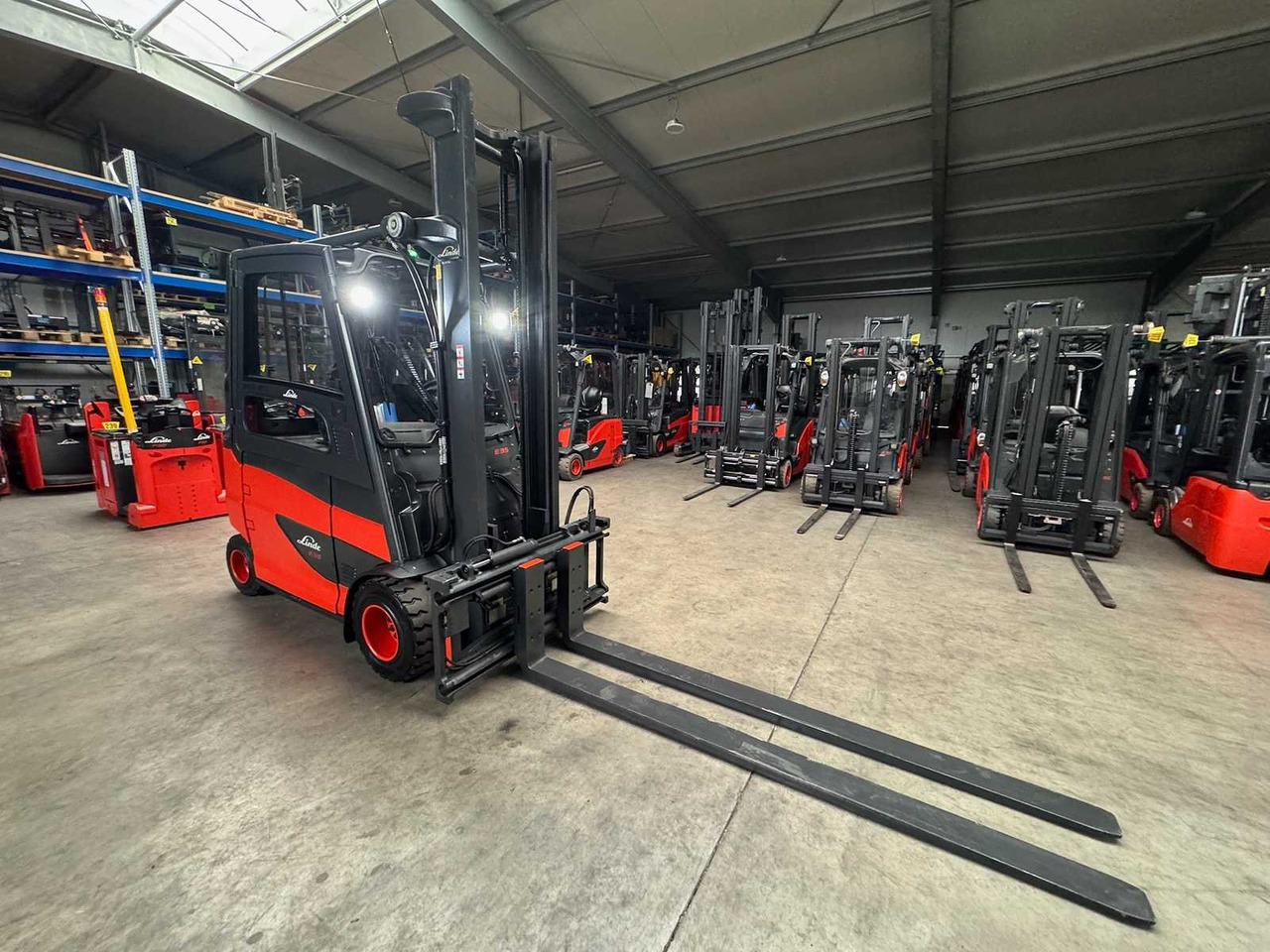 2015 SERVICE+UVV 11/2026 LINDE E35HL 3,500KG ELECTRIC FORKLIFT 10,865 HOURS E30 E40 - Forklift: picture 3 2015 SERVICE+UVV 11/2026 LINDE E35HL 3,500KG ELECTRIC FORKLIFT 10,865 HOURS E30 E40 - Forklift: picture 3