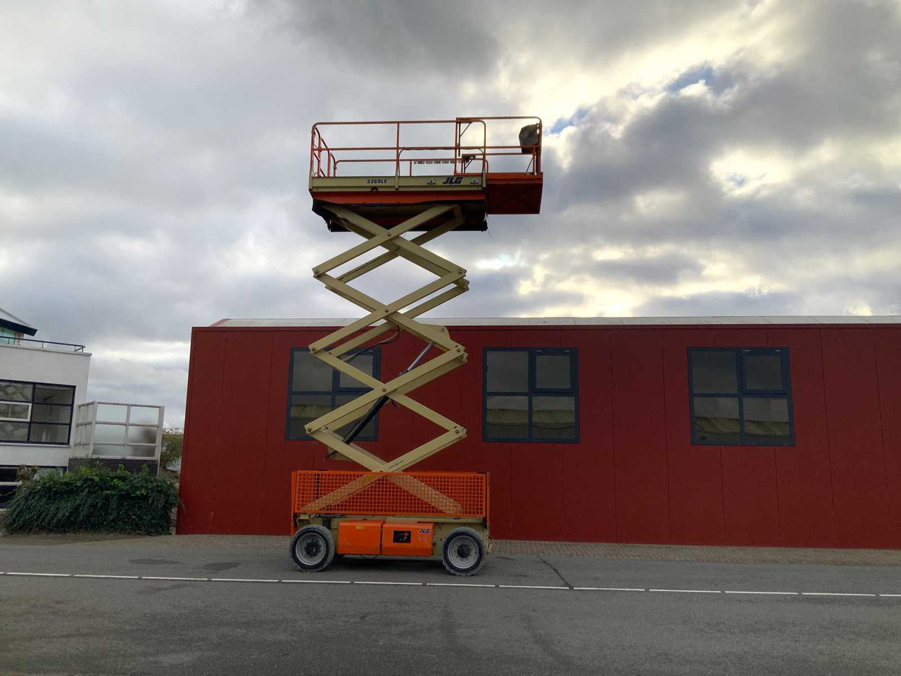 Aerial platform 2016 JLG 3369LE AERIAL WORK PLATFORM: picture 12
