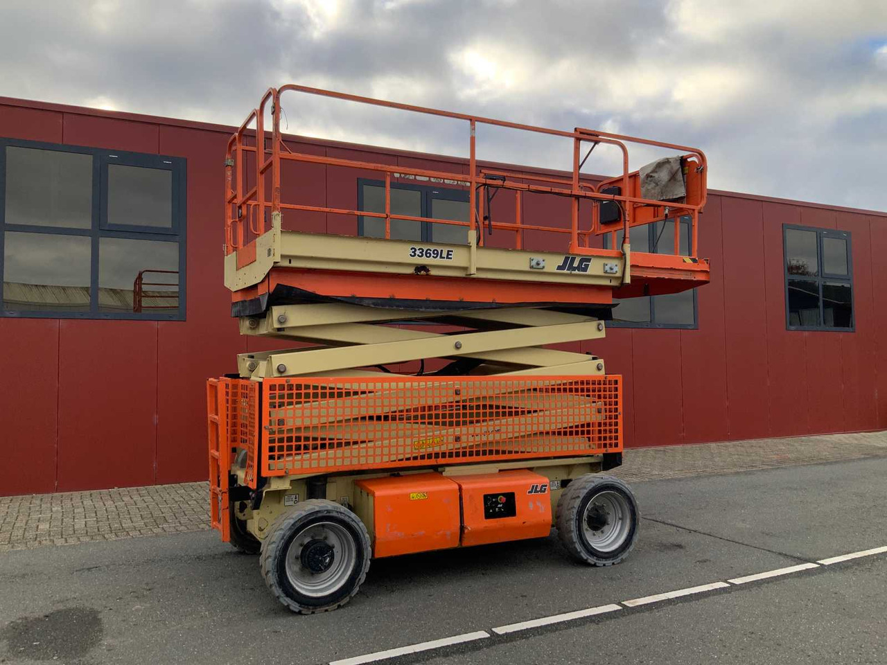 Aerial platform 2016 JLG 3369LE AERIAL WORK PLATFORM: picture 11