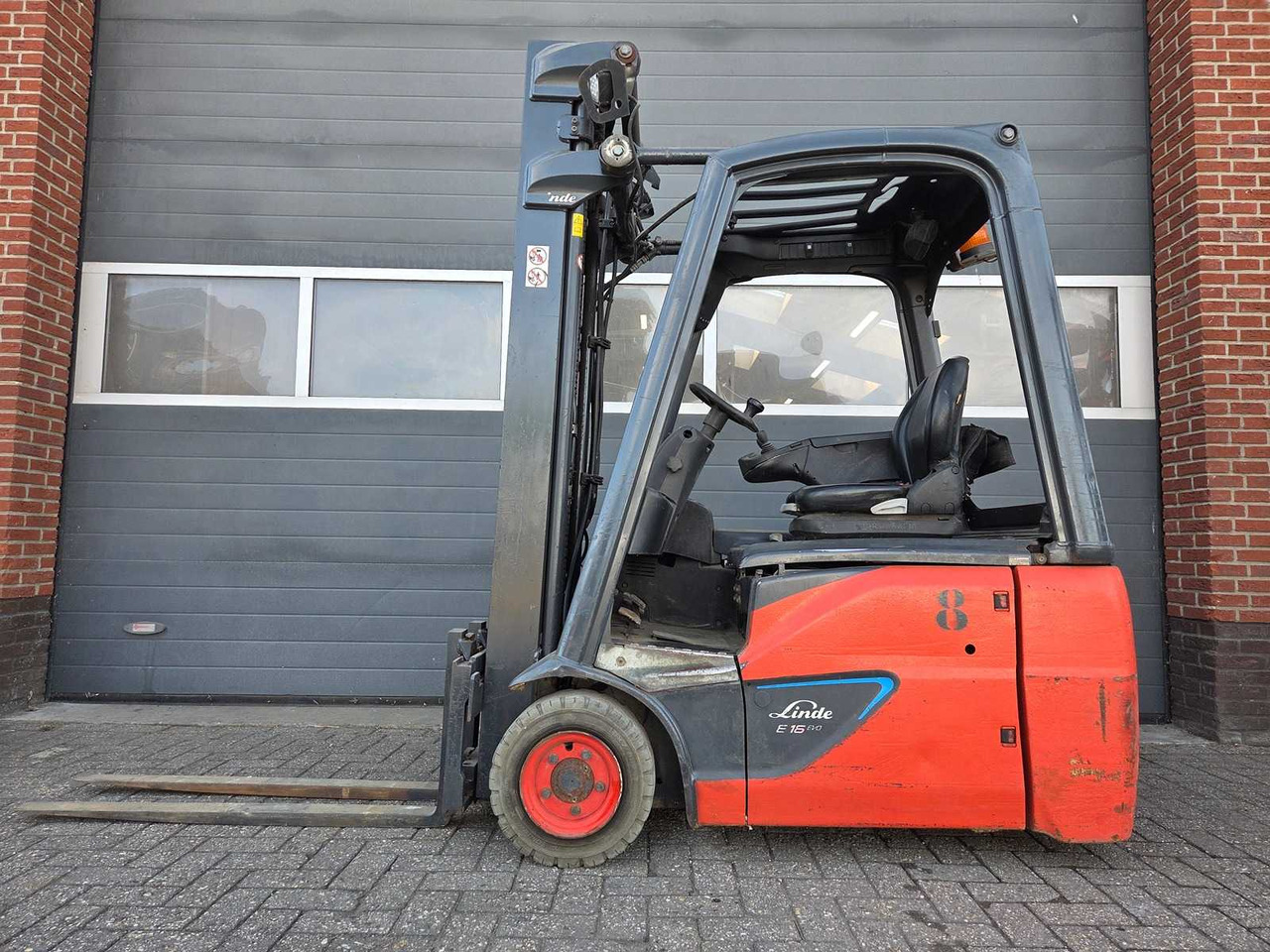 2018 LINDE E16C-02 BATTERY 2024 FORKLIFT - Forklift: picture 2 2018 LINDE E16C-02 BATTERY 2024 FORKLIFT - Forklift: picture 2