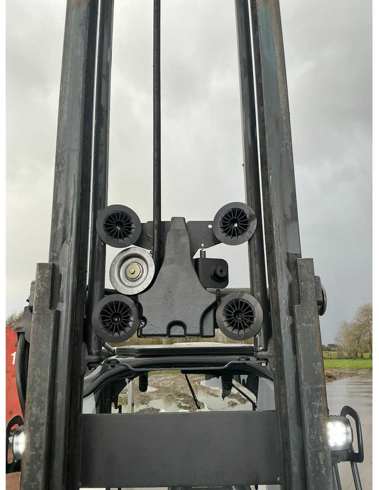 2018 LINDE E16C02 FORKLIFT - Forklift: picture 3 2018 LINDE E16C02 FORKLIFT - Forklift: picture 3