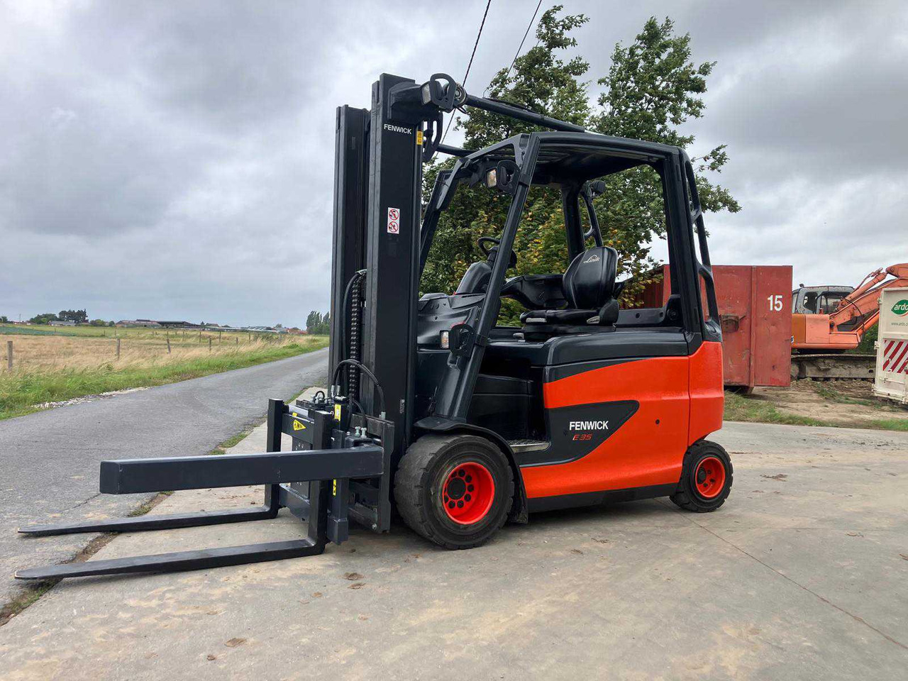 2018 LINDE E35 FORKLIFT - Forklift: picture 1 2018 LINDE E35 FORKLIFT - Forklift: picture 1