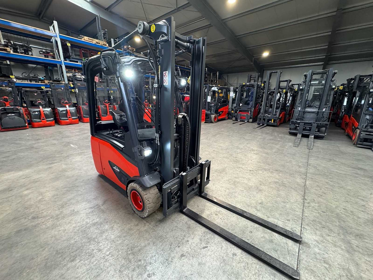 2018 SERVICE+UVV 10/2026 LINDE E18 EVO 1,800KG DUPLEX FREE LIFT ELECTRIC FORKLIFT 4,950 HOURS E20 - Forklift: picture 5 2018 SERVICE+UVV 10/2026 LINDE E18 EVO 1,800KG DUPLEX FREE LIFT ELECTRIC FORKLIFT 4,950 HOURS E20 - Forklift: picture 5