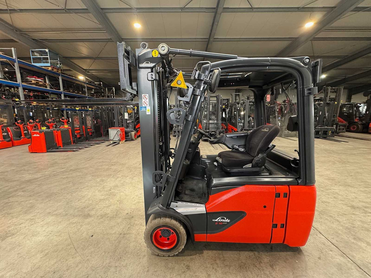 2018 SERVICE+UVV 10/2026 LINDE E18 EVO 1,800KG DUPLEX FREE LIFT ELECTRIC FORKLIFT 4,950 HOURS E20 - Forklift: picture 3 2018 SERVICE+UVV 10/2026 LINDE E18 EVO 1,800KG DUPLEX FREE LIFT ELECTRIC FORKLIFT 4,950 HOURS E20 - Forklift: picture 3