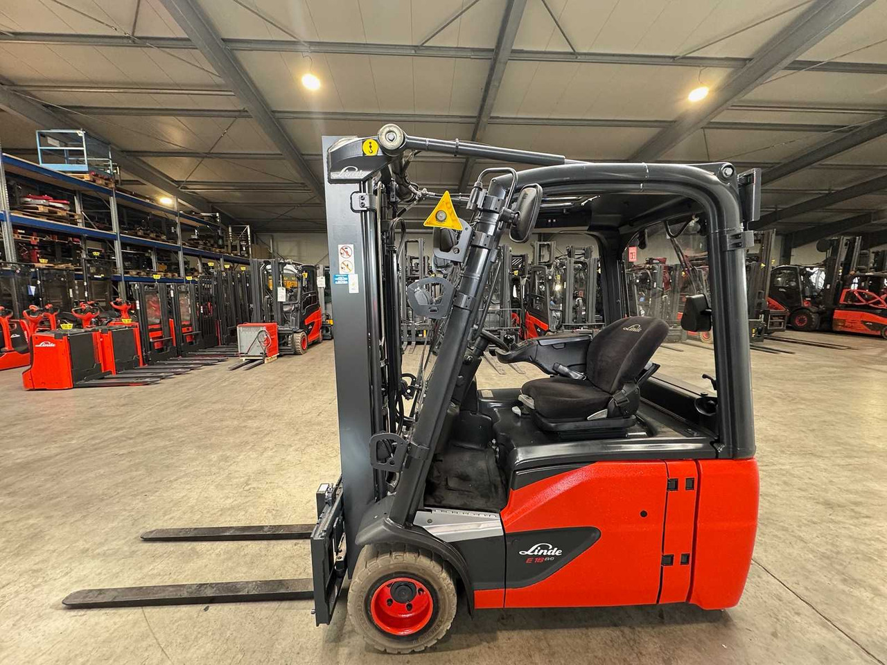2018 SERVICE+UVV 10/2026 LINDE E18 EVO 1,800KG DUPLEX FREE LIFT ELECTRIC FORKLIFT 4,950 HOURS E20 - Forklift: picture 1 2018 SERVICE+UVV 10/2026 LINDE E18 EVO 1,800KG DUPLEX FREE LIFT ELECTRIC FORKLIFT 4,950 HOURS E20 - Forklift: picture 1