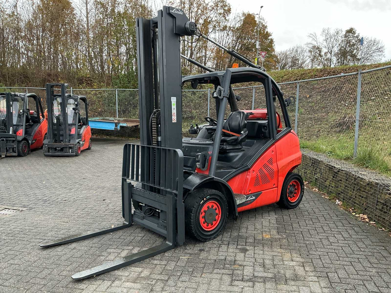 2019 LINDE H40T-02 FORKLIFT - Forklift: picture 1 2019 LINDE H40T-02 FORKLIFT - Forklift: picture 1