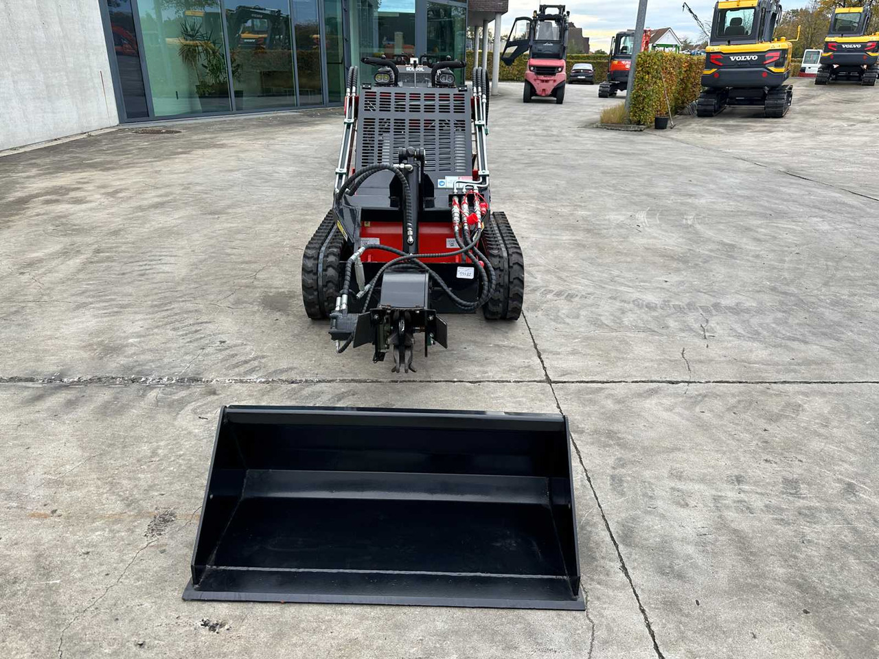 AGT - 2025 - LRT23 - TRACK LOADER WITH STUMP GRINDER - Compact track loader: picture 2 AGT - 2025 - LRT23 - TRACK LOADER WITH STUMP GRINDER - Compact track loader: picture 2