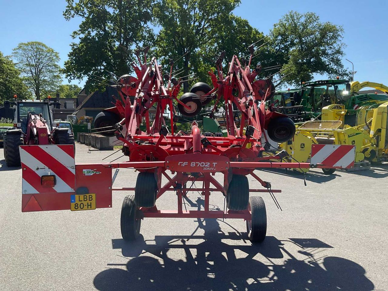 Kuhn GF8702T - Agricultural machinery: picture 4 Kuhn GF8702T - Agricultural machinery: picture 4