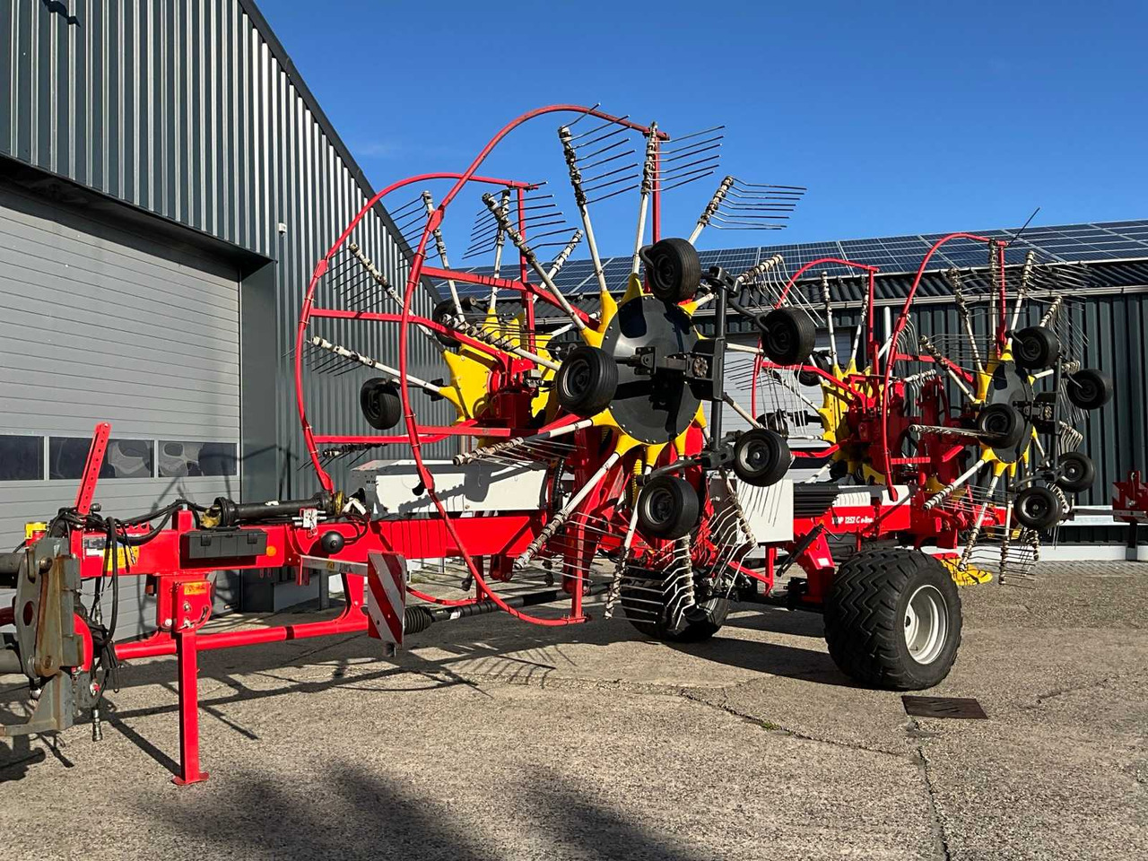 Pottinger Top 1252 C S-Line - Agricultural machinery: picture 1 Pottinger Top 1252 C S-Line - Agricultural machinery: picture 1