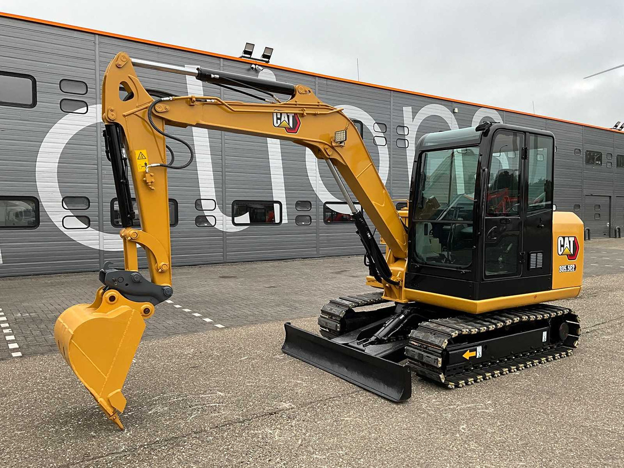 CAT 305.5E2 - Crawler excavator: picture 1 CAT 305.5E2 - Crawler excavator: picture 1