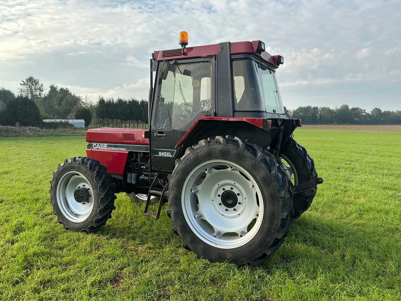 Case IH 845XL - Farm tractor: picture 3 Case IH 845XL - Farm tractor: picture 3