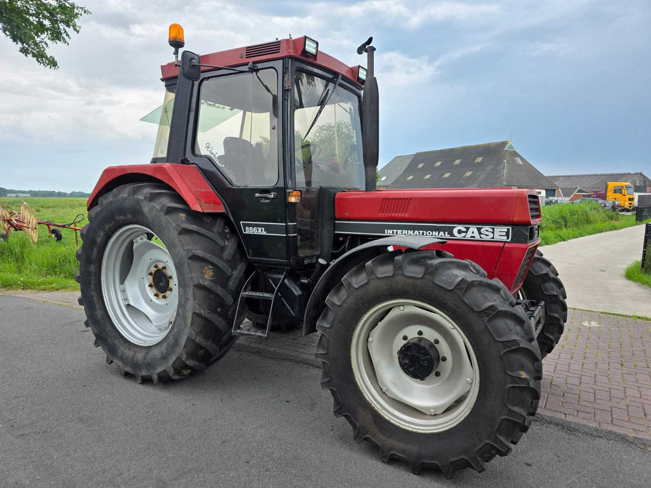 Case international 856XL - Farm tractor: picture 2 Case international 856XL - Farm tractor: picture 2