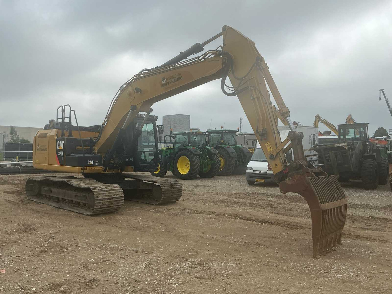 Caterpillar 320E - Crawler excavator: picture 3 Caterpillar 320E - Crawler excavator: picture 3