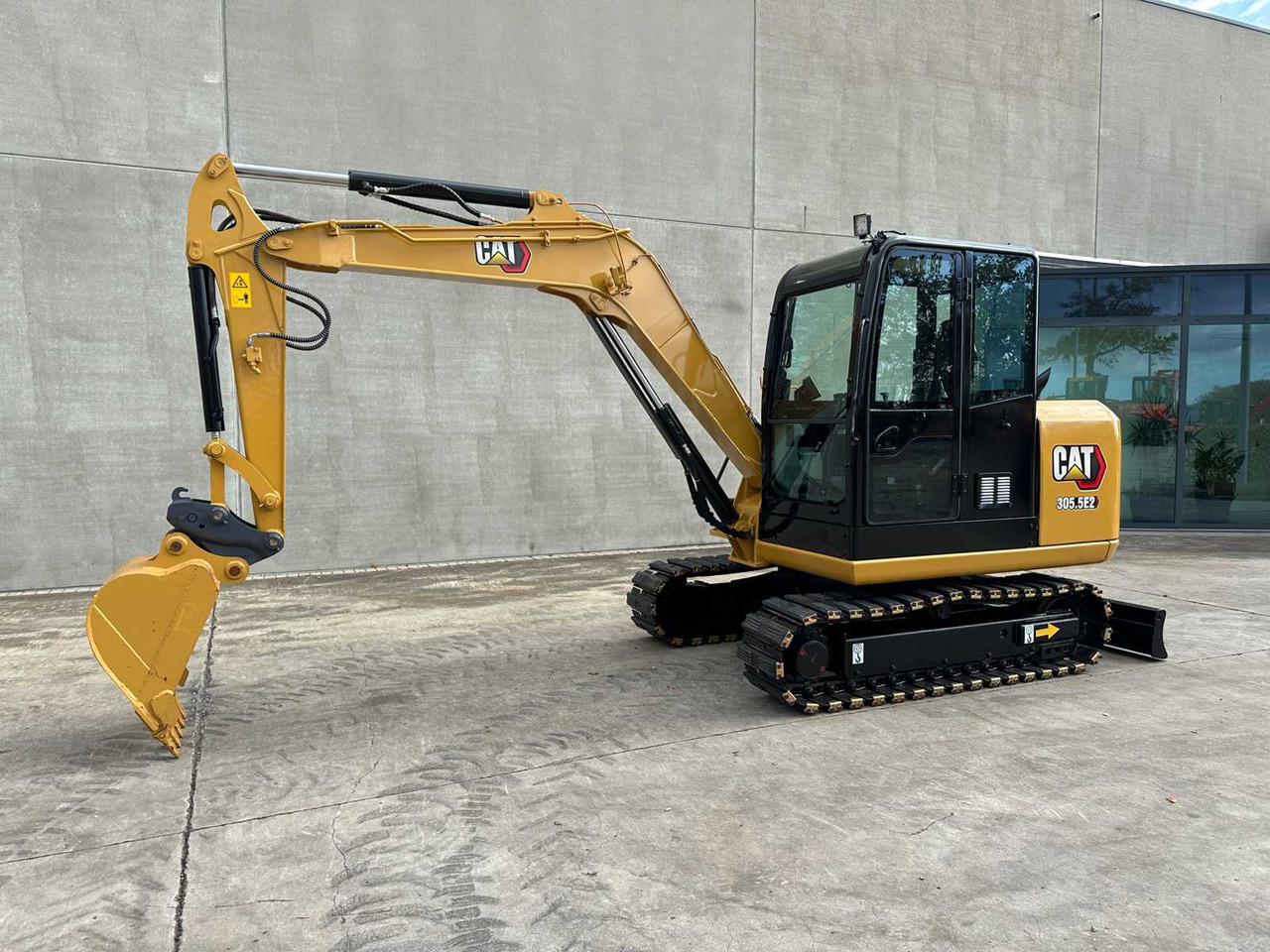 Caterpillar CATERPILLAR - 2017 - 305.5E2 - MINI EXCAVATOR - Mini excavator: picture 1 Caterpillar CATERPILLAR - 2017 - 305.5E2 - MINI EXCAVATOR - Mini excavator: picture 1