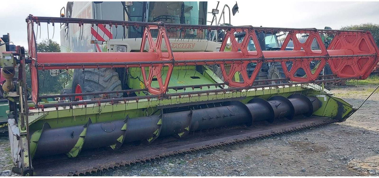 Claas V600 - Combine harvester: picture 2 Claas V600 - Combine harvester: picture 2