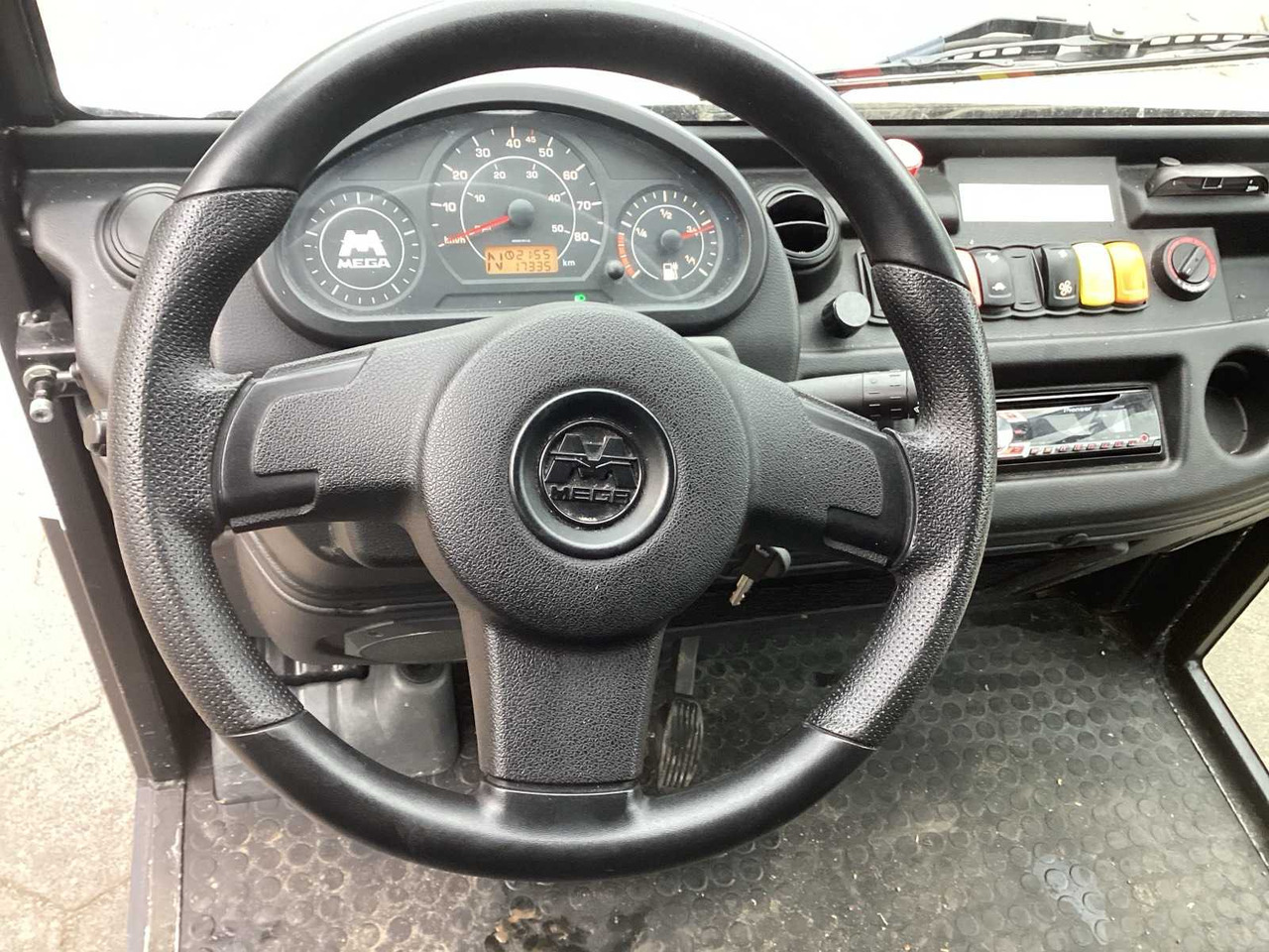 Commercial truck 2015 MEGA COMMERCIAL VEHICLE: picture 9 Commercial truck 2015 MEGA COMMERCIAL VEHICLE: picture 9