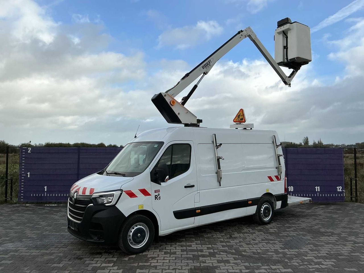 2020 - RENAULT - MASTER - T35 2.3 DCI L2H2 - COMMERCIAL VEHICLE/TRUCK-MOUNTED AERIAL PLATFORM 12.5M - Commercial truck: picture 5 2020 - RENAULT - MASTER - T35 2.3 DCI L2H2 - COMMERCIAL VEHICLE/TRUCK-MOUNTED AERIAL PLATFORM 12.5M - Commercial truck: picture 5