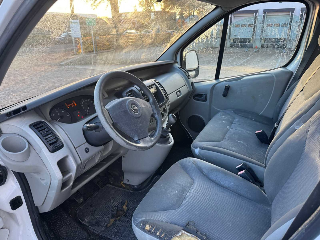 OPEL - VIVARO - 2.0 CDTI L1H1 - COMMERCIAL VEHICLE - Commercial truck: picture 5 OPEL - VIVARO - 2.0 CDTI L1H1 - COMMERCIAL VEHICLE - Commercial truck: picture 5